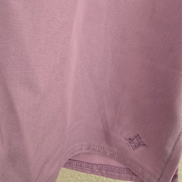 MedCouture NWT Lilac V Neck Scrub Top with Stretchy Rib Knit Shoulders XL - Picture 8 of 10